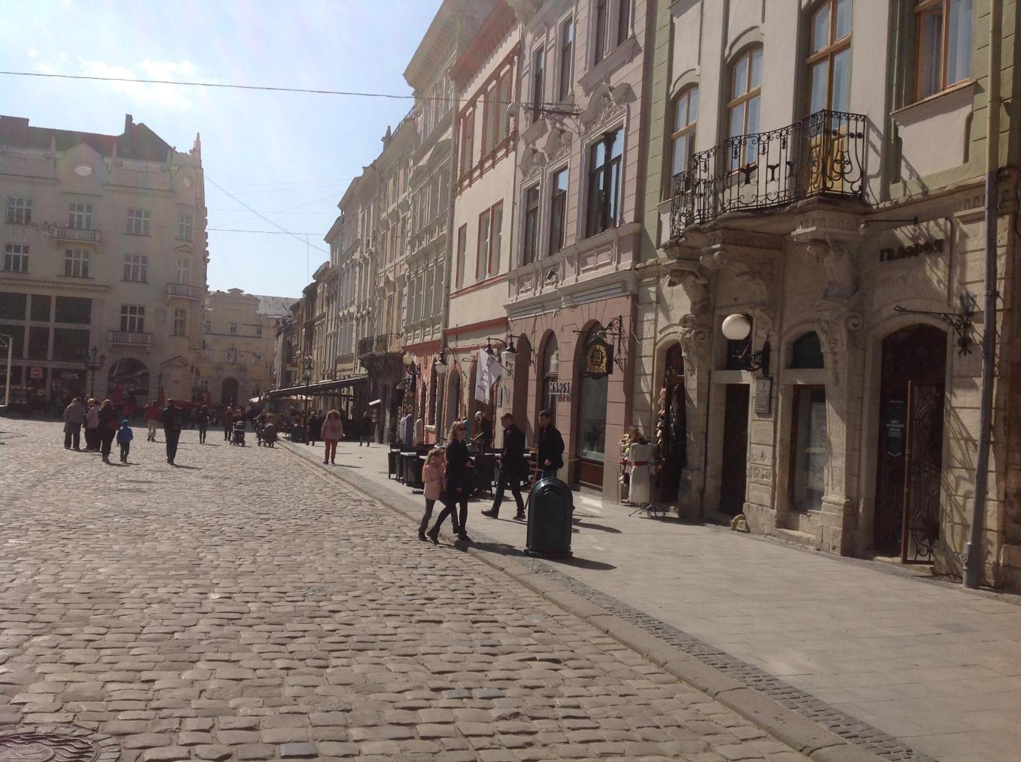 Apartments On Plocsha Rynok 40 Lviv Eksteriør bilde