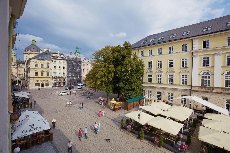 Apartments On Plocsha Rynok 40 Lviv Eksteriør bilde