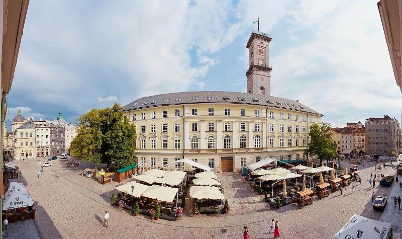 Apartments On Plocsha Rynok 40 Lviv Eksteriør bilde